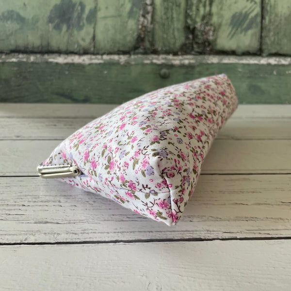 White Pink Pansies Forget Me Nots Floral Cotton 5.5 Inch Silver Clasp Purse Frame Clutch Bag