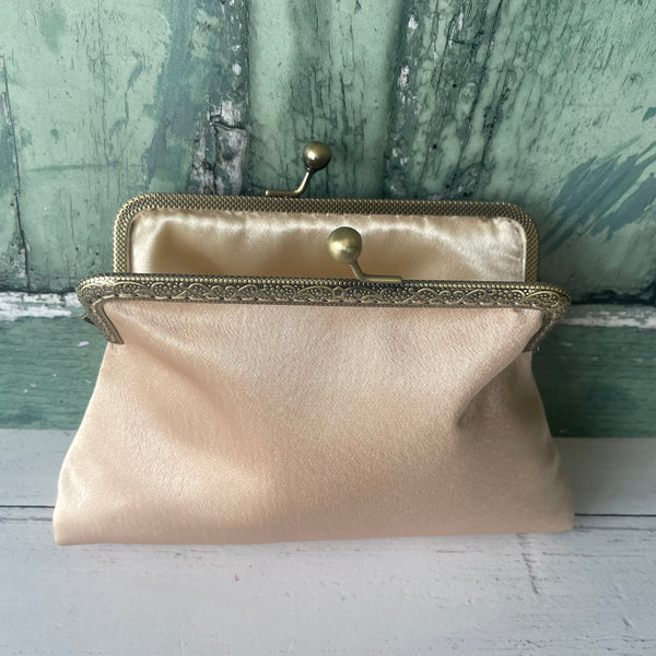 Champagne Satin 5.5 Inch Clasp Purse Frame Clutch Bag