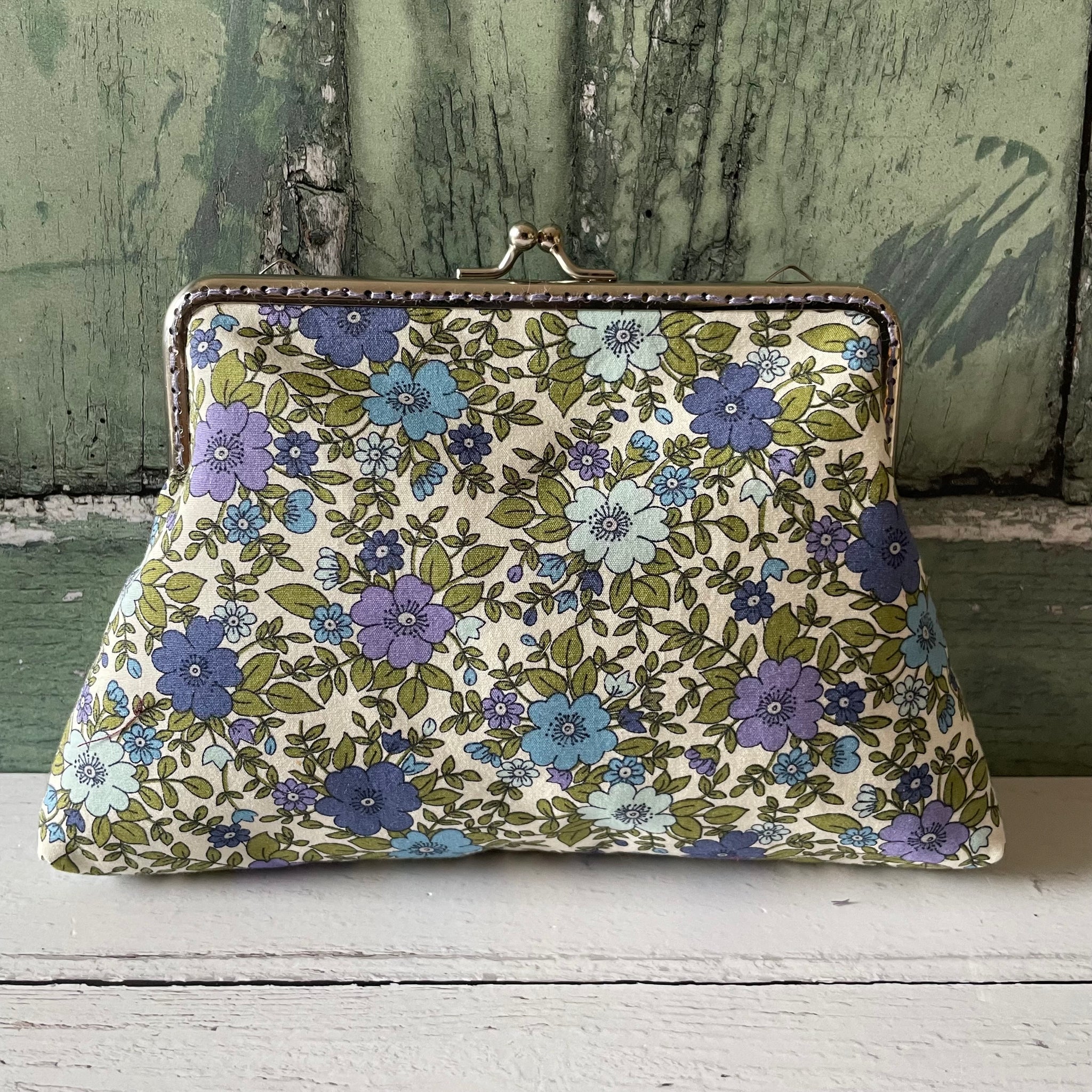 White Blue Lilac Pansies Floral Cotton 5.5 Inch Silver Clasp Purse Frame Clutch Bag