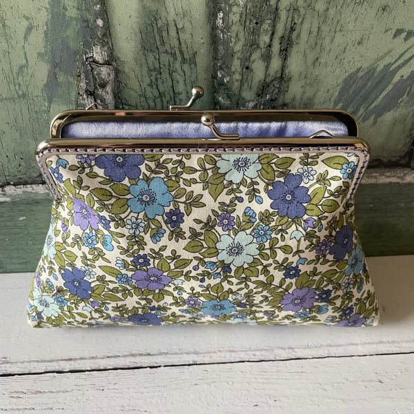 White Blue Lilac Pansies Floral Cotton 5.5 Inch Silver Clasp Purse Frame Clutch Bag