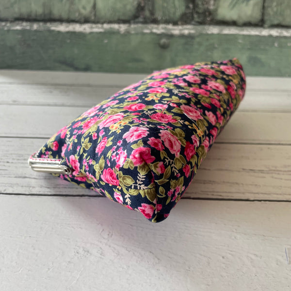 Black and Pink Roses Floral Cotton 5.5 Inch Silver Clasp Purse Frame Clutch Bag