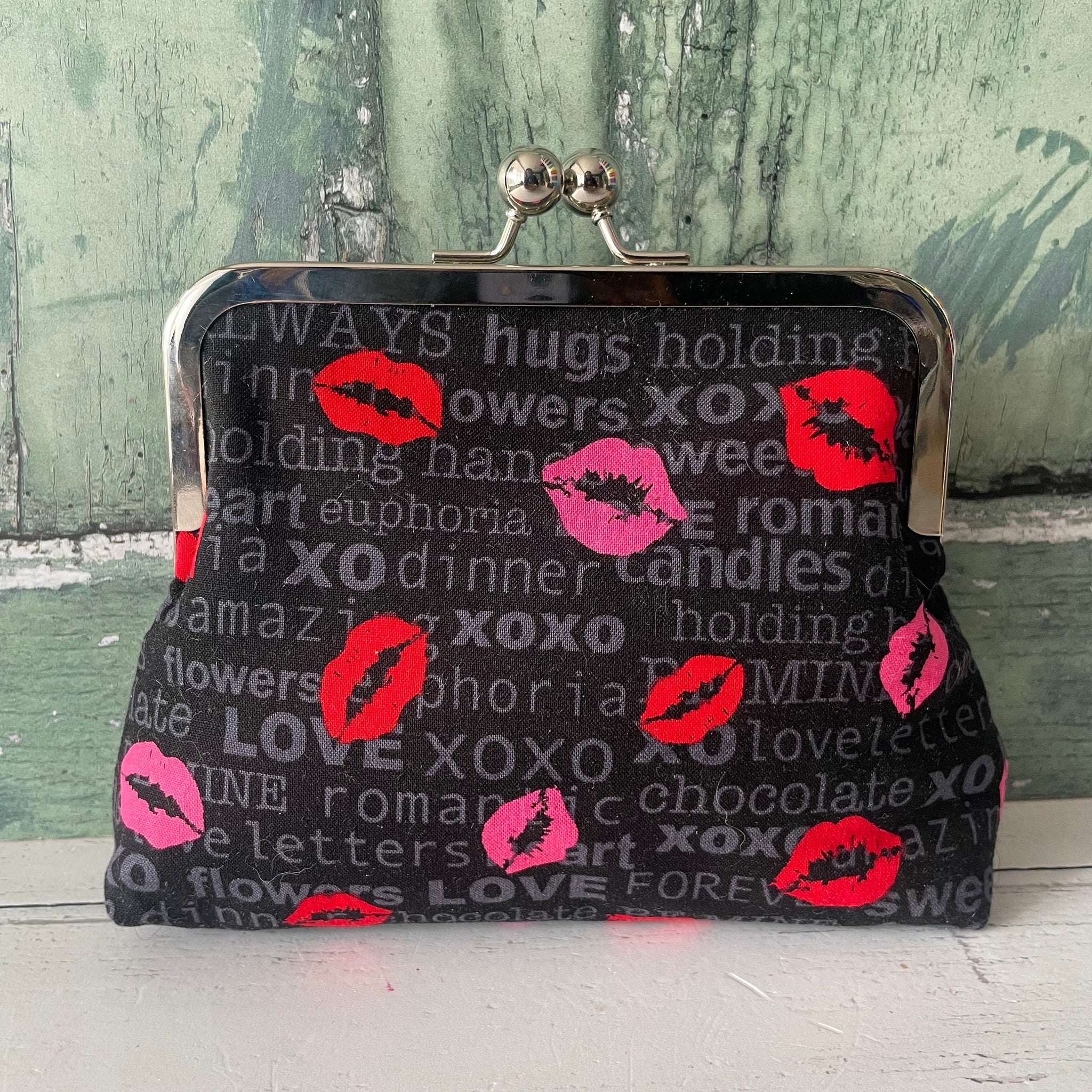 Lips Kisses Cotton 5.5 Inch Silver Clasp Purse Frame Clutch Bag