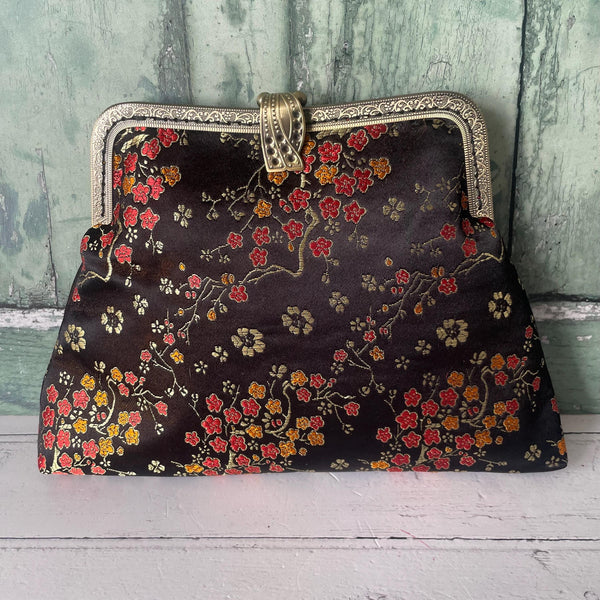 Black and Gold Floral Blossom Brocade  8 Inch Clasp Vintage Style Clasp Purse Frame Handbag