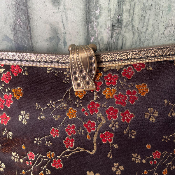 Black and Gold Floral Blossom Brocade  8 Inch Clasp Vintage Style Clasp Purse Frame Handbag