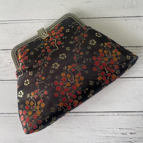 Black and Gold Floral Blossom Brocade  8 Inch Clasp Vintage Style Clasp Purse Frame Handbag