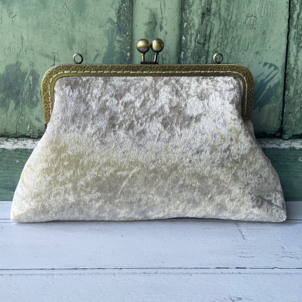 Champagne Crushed Ice Velvet 8 Inch Bronze Clasp Purse Frame Clutch Bag