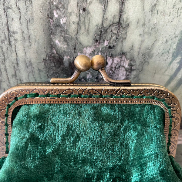 Jewel Green Crushed Velvet Credit Card Coin Clasp Purse Pouch
