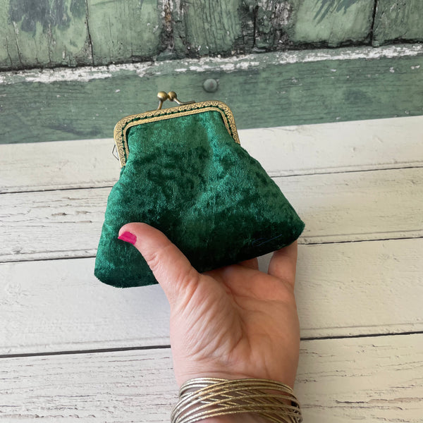 Jewel Green Crushed Velvet Credit Card Coin Clasp Purse Pouch