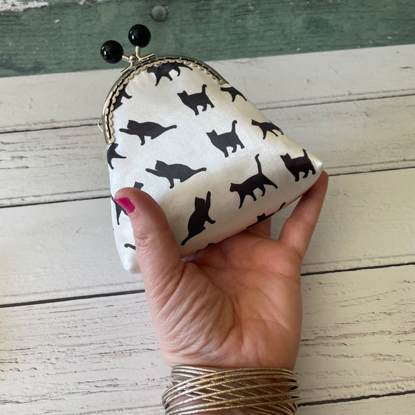 Black and White Cats Credit Card Coin Clasp Purse