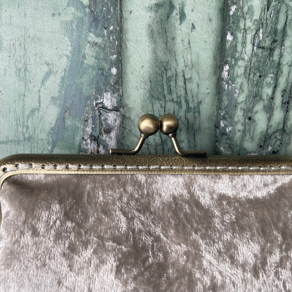 Champagne Crushed Velvet 5.5 Inch Clasp Purse Frame Clutch Bag
