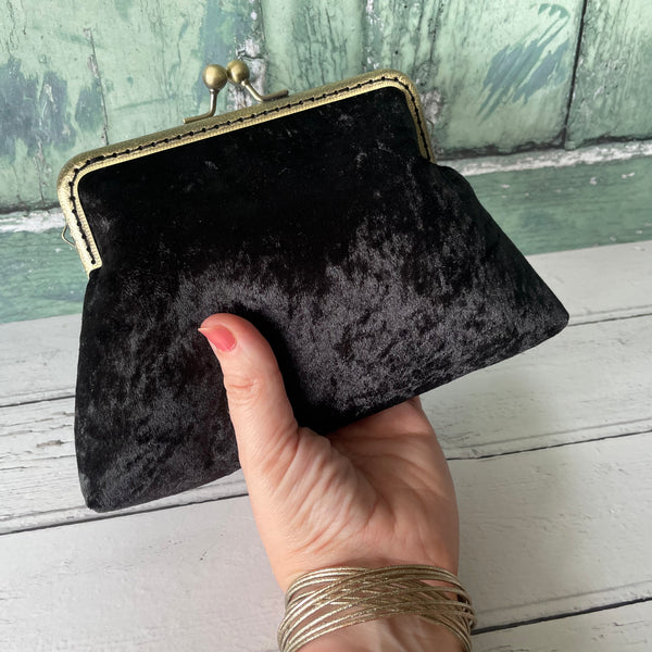 Black Crushed Velvet 5.5 Inch Clasp Purse Frame Clutch Bag