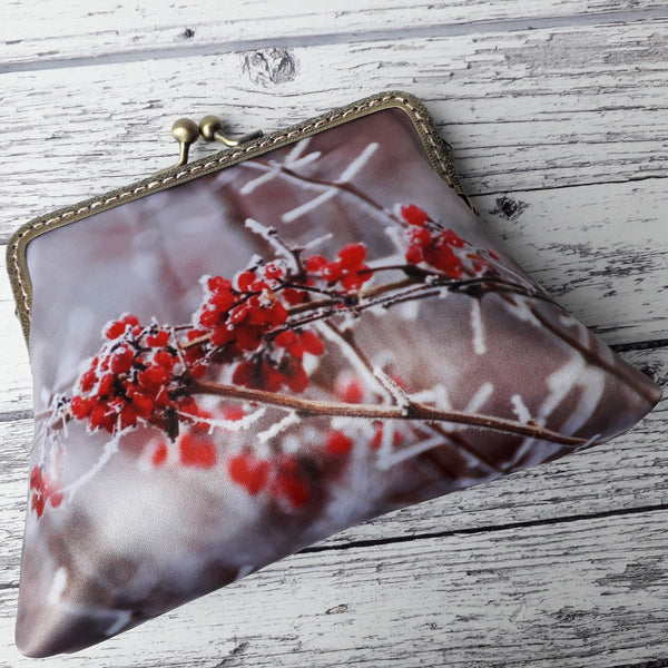 Winter Frosted Red Berries Satin 5.5 Inch Clasp Purse Frame Clutch Bag