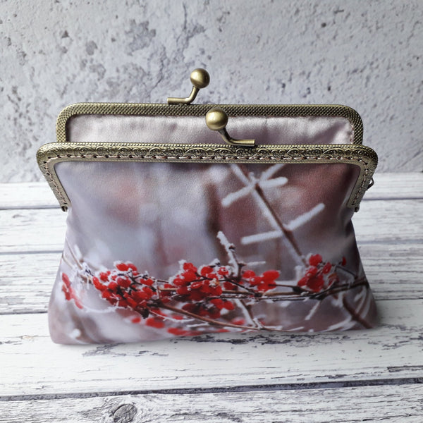 Winter Frosted Red Berries Satin 5.5 Inch Clasp Purse Frame Clutch Bag