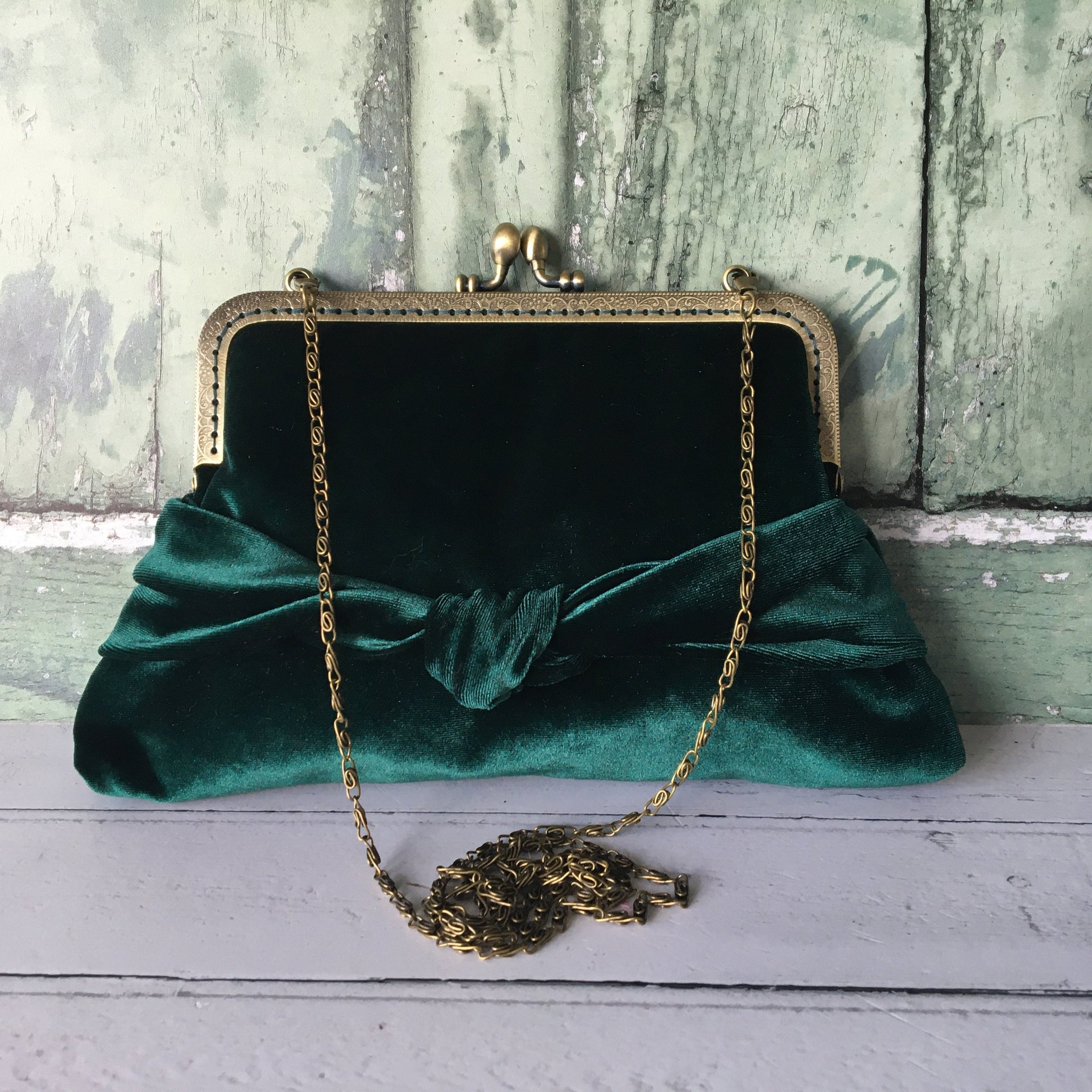 Emerald Green Bow Velvet 8 Inch Bronze Clasp Purse Frame Clutch Bag