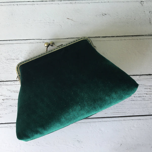 Emerald Green Velvet  5.5 Inch Clasp Purse Frame Clutch Bag