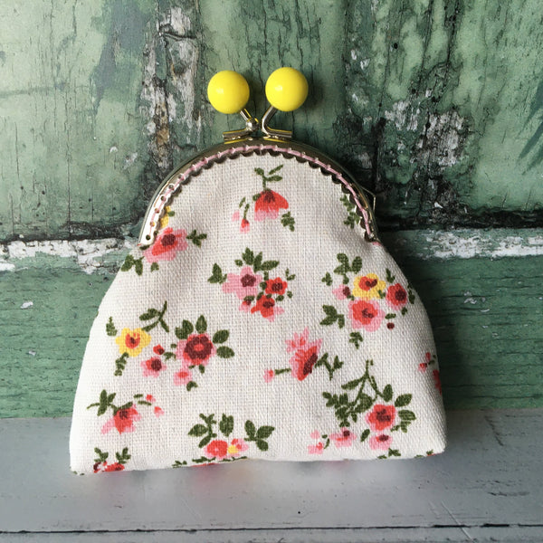 Pink Roses Floral Credit Card Coin Clasp Purse