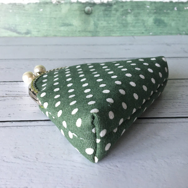Green and White Polka Dots Credit Card Coin Clasp Purse