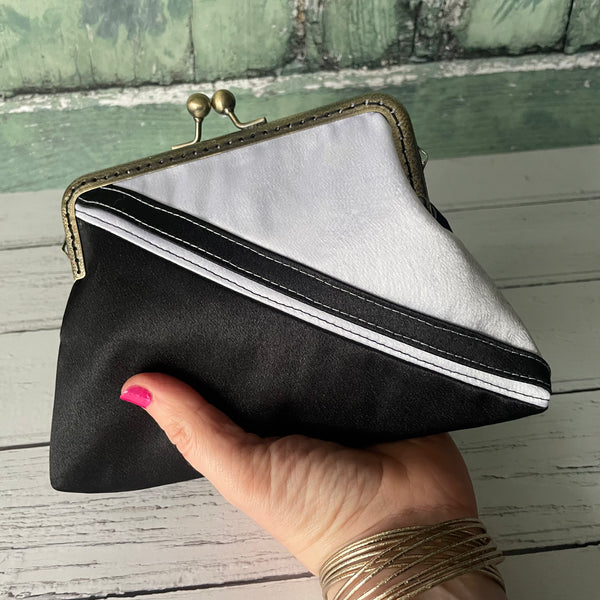 Black and White Monochrome Stripe Satin 5.5 Clasp Purse Frame Clutch Bag