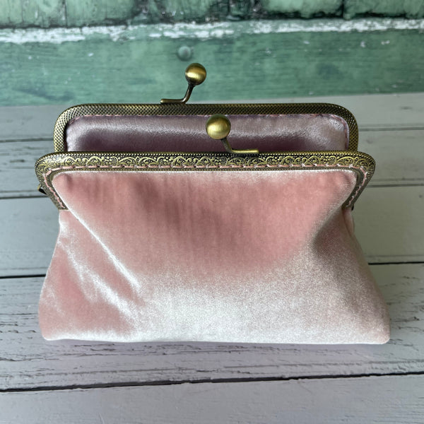 Crepe Pink Velvet 5.5 Inch Clasp Purse Frame Clutch Bag