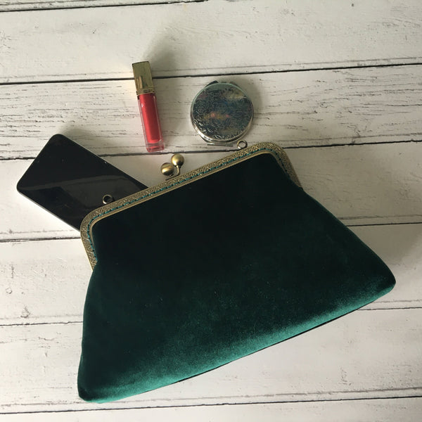 Emerald Green Velvet 8 Inch Bronze Clasp Purse Frame Clutch Bag