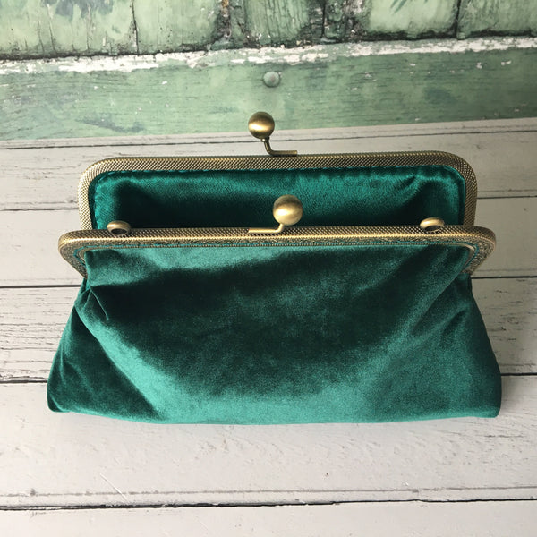Emerald Green Velvet 8 Inch Bronze Clasp Purse Frame Clutch Bag