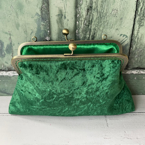 Jewel Green Crushed Velvet 8 Inch Bronze Clasp Purse Frame Clutch Bag