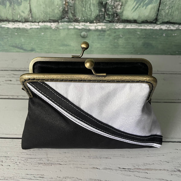 Black and White Monochrome Stripe Satin 5.5 Clasp Purse Frame Clutch Bag