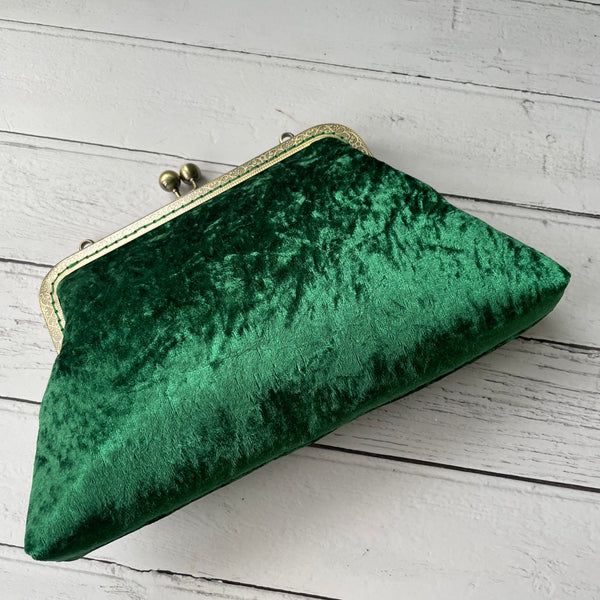 Jewel Green Crushed Velvet 8 Inch Bronze Clasp Purse Frame Clutch Bag