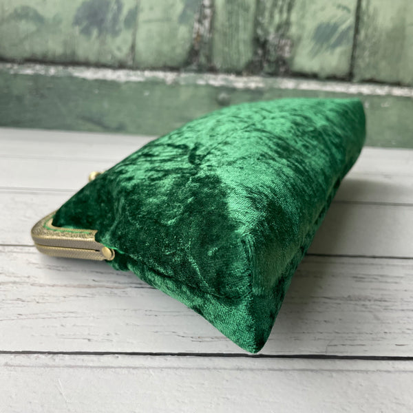 Jewel Green Crushed Velvet 8 Inch Bronze Clasp Purse Frame Clutch Bag