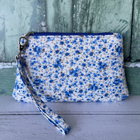Blue Roses Floral Ditzy Cotton Zipper Pouch Wristlet Clutch Bag