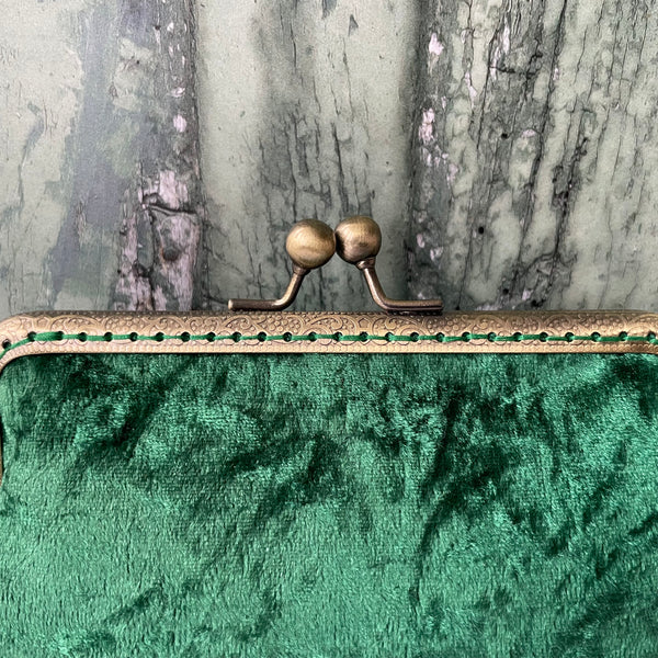 Jewel Green Crushed Velvet 5.5 Inch Clasp Purse Frame Clutch Bag