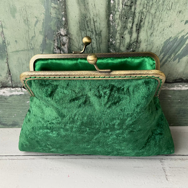 Jewel Green Crushed Velvet 5.5 Inch Clasp Purse Frame Clutch Bag
