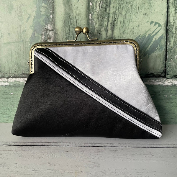 Black and White Monochrome Stripe Satin 5.5 Clasp Purse Frame Clutch Bag