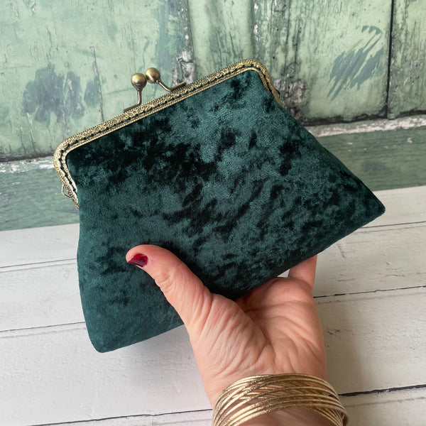 Dark Green Crushed Velvet 5.5 Inch Clasp Purse Frame Clutch Bag